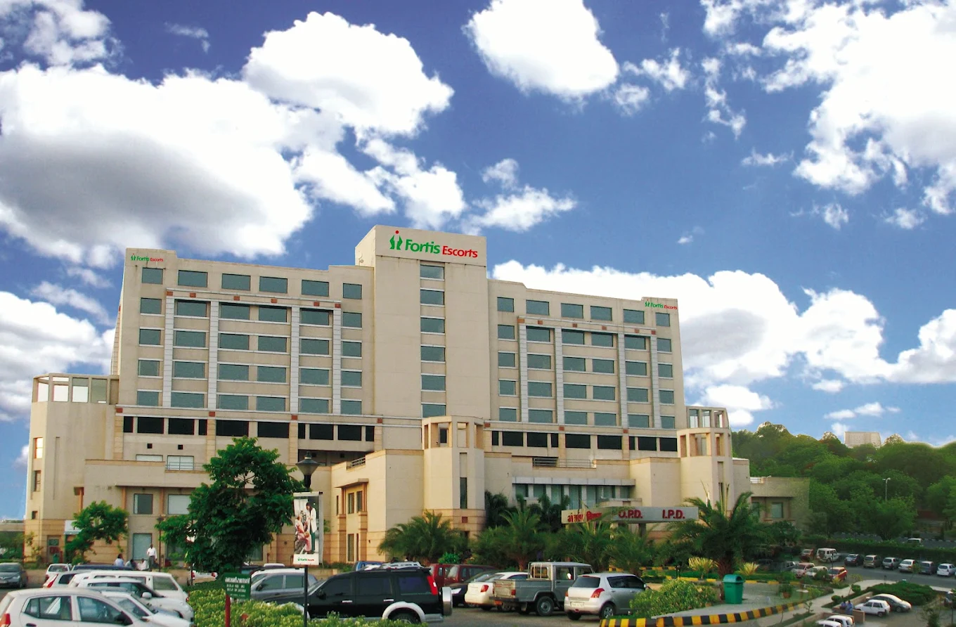 Fortis Escorts Hospital logo